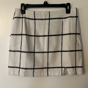 Women’s wool plaid skirt, size medium/small